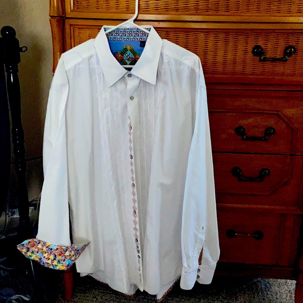 Robert Graham Limited Edition